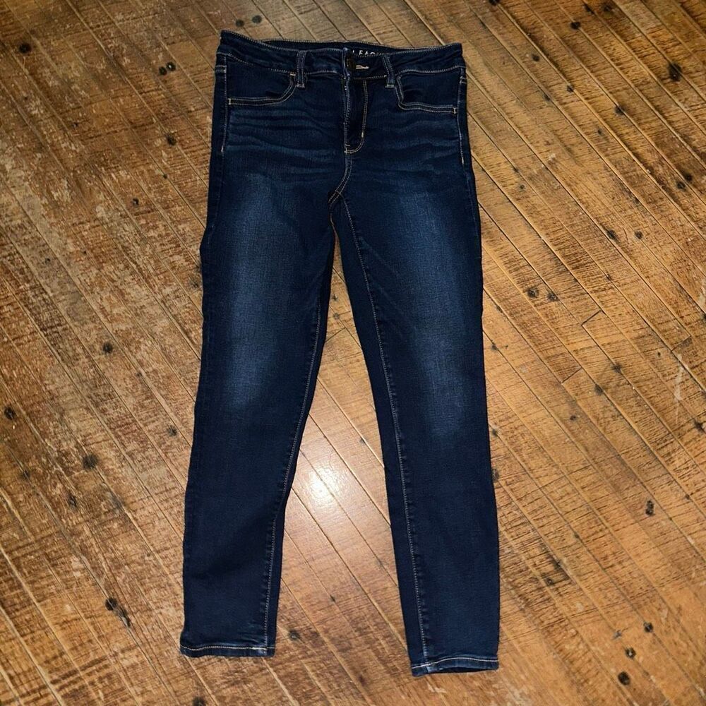 American Eagle high rise dark wash 8 short jeggings